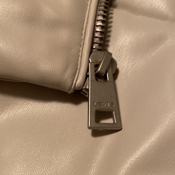 Levi’s Jacket - Picture 7 of 8